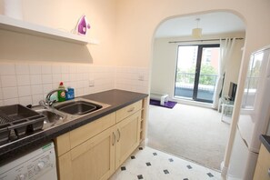 Private kitchen - White Star Apartments (Southampton)