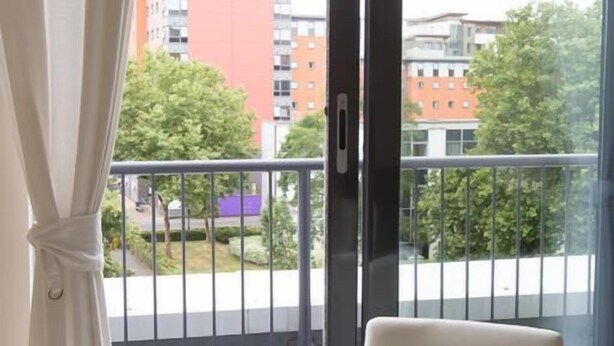 Unclassified image, 1 of 13, button - White Star Apartments (Southampton)