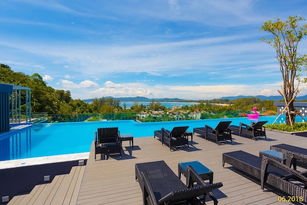 Outdoor pool - The Aristo Beach Studio by Holy Cow (Choeng Thale)