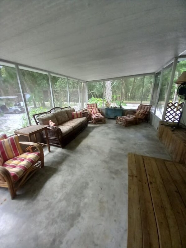 Hytte - flere senge - ikke-ryger (Cabin 7) | Terrasse/gårdhave