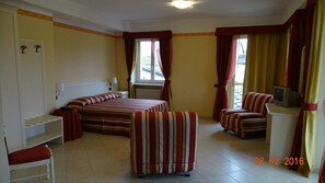 Nôi (giường cho trẻ sơ sinh) miễn phí 