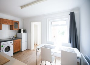 Dining - Woolston House (Southampton)