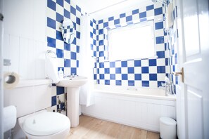 Bathroom - Woolston House (Southampton)
