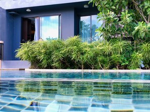 3 piscinas externas