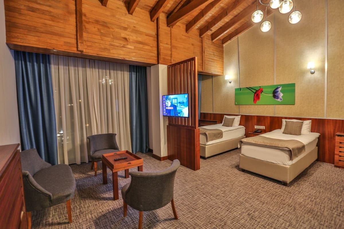Family Suite, Sea View | Living area