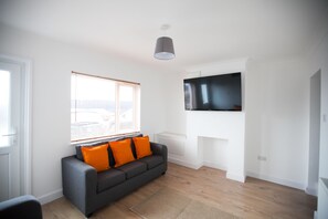 Flat-screen TV - Queen Victoria House (Southampton)