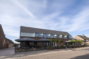 Front of property - Hotel 46 (Wintelre)