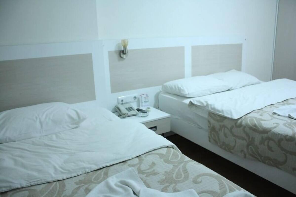 Quarto casal standard, 1 cama de casal, para não fumantes | Quartos à prova de som, roupa de cama