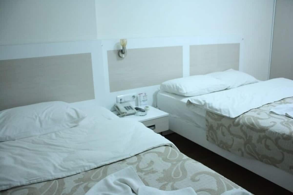 Habitación estándar doble, 1 cama doble, no fumadores | Ropa de cama