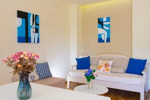 1 bedroom, in-room safe, individually decorated, individually furnished