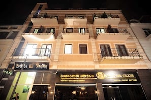 Property entrance - Vanilla Hotel (Batumi)