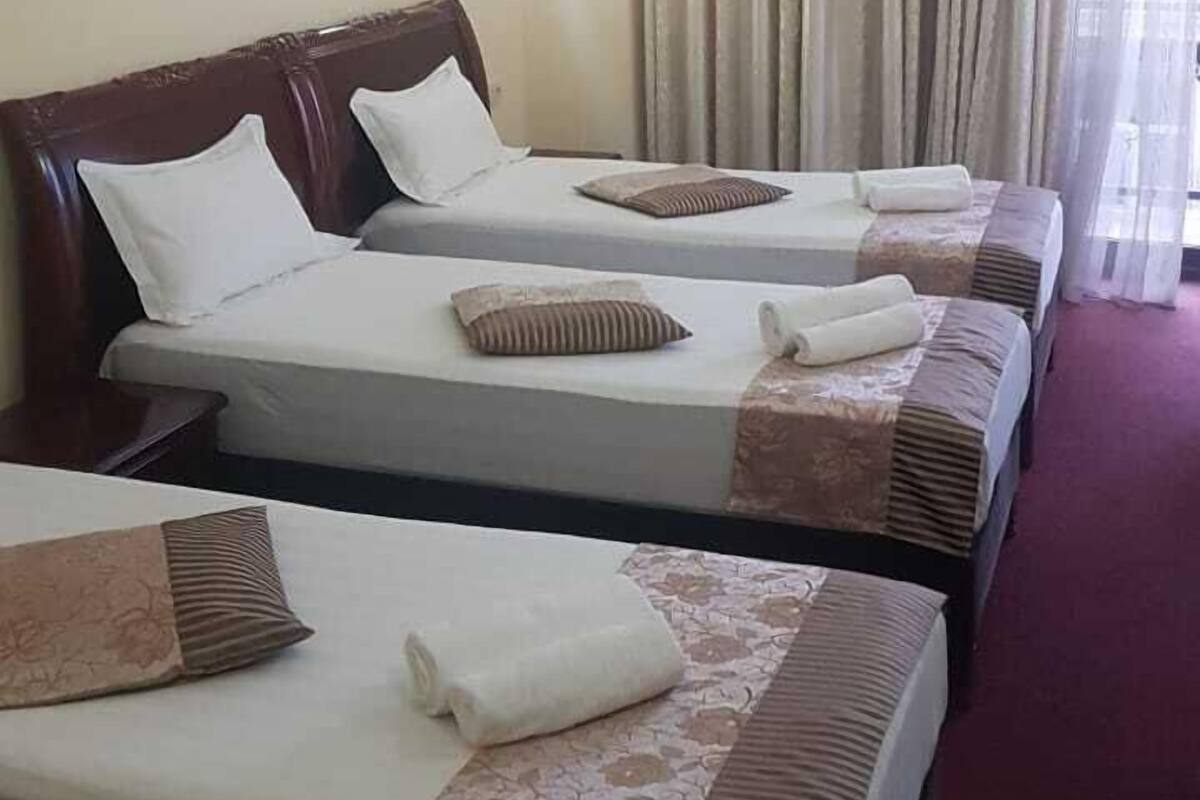 Triple Room | In-room safe, rollaway beds (surcharge), WiFi (free), bed sheets