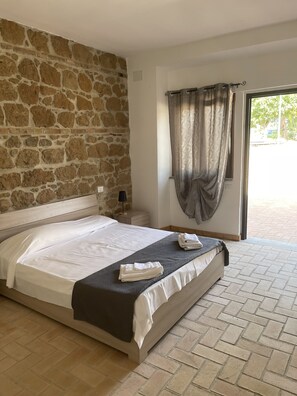 Dundyner, blendingsgardiner, lydisolert og sengetøy