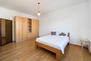 Apartment, 2 Bedrooms | 2 bedrooms, free WiFi, bed sheets - Cuoco (Milan)