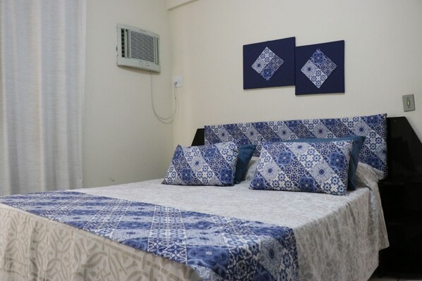 컴포트룸, 침실 1개 | 1 개의 침실, 각각 다른 스타일의 인테리어, 각각 다르게 가구 비치, 책상