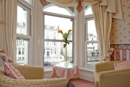 White Heather Hotel - Image 1