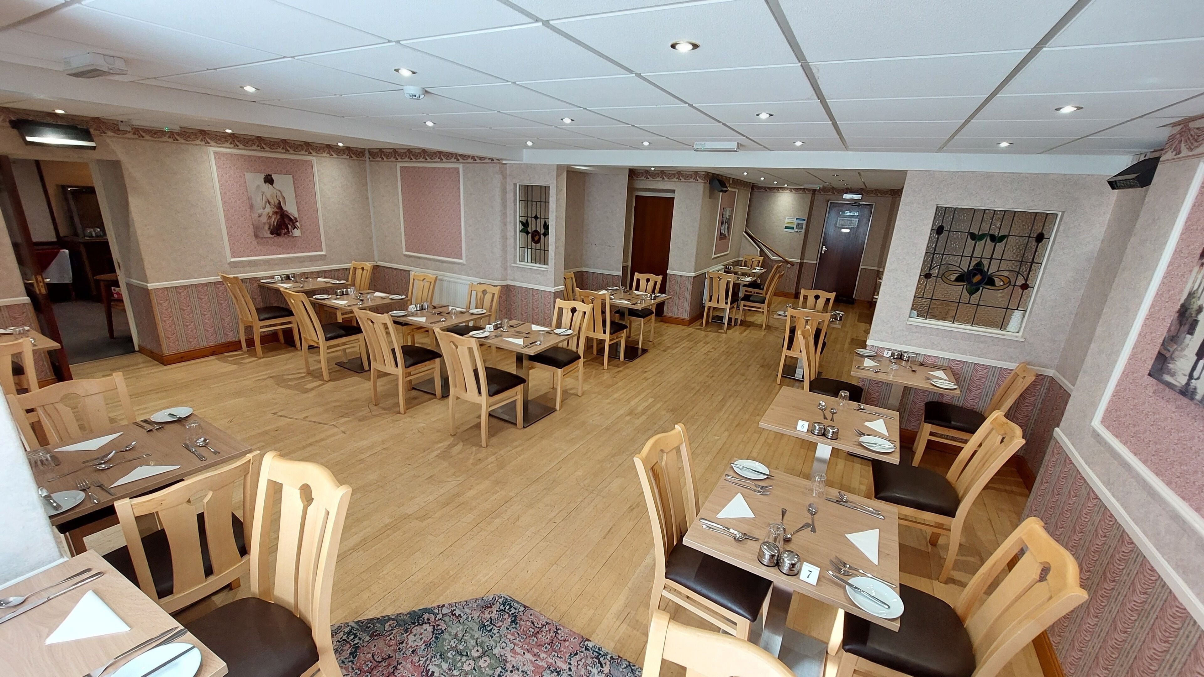 Photo - White Heather Hotel