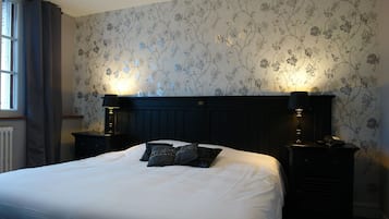 Rideaux occultants, fer et planche Ă repasser, Wi-Fi gratuit