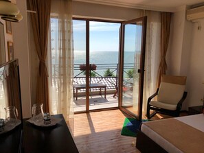 Desk, iron/ironing board, free WiFi - Pensiunea Trident (Hateg)