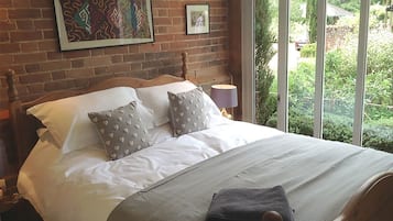 LACKFORD LAKES BARNS: BARN OWL BARN | Premium bedding, down duvets, pillow-top beds, individually decorated