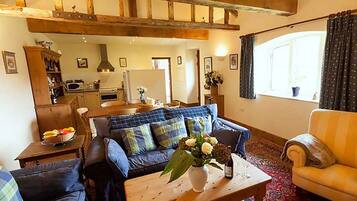 LACKFORD LAKES BARNS: LARK LODGE | Living area | Flat-screen TV, DVD player