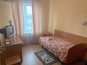 Standard Single Room | Desk, iron/ironing board, rollaway beds, free WiFi