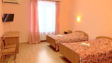 Standard Twin Room | Desk, iron/ironing board, rollaway beds, free WiFi