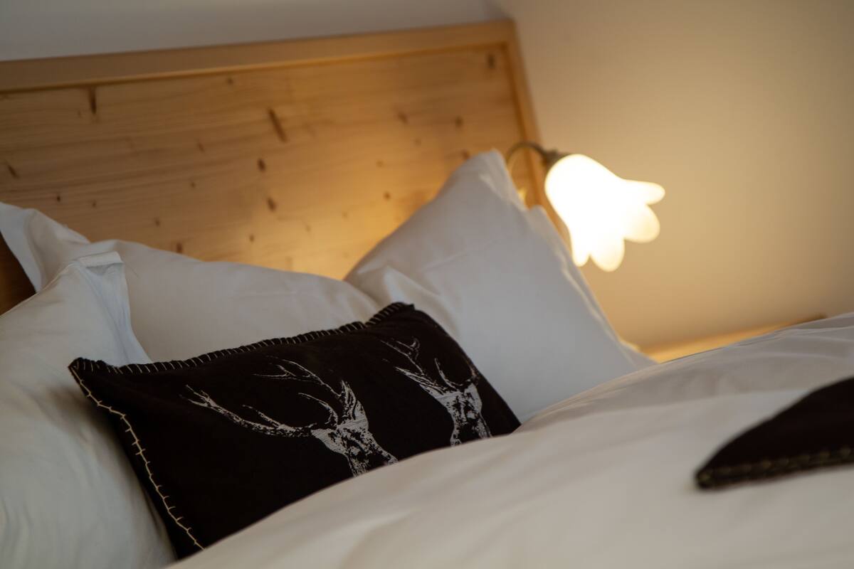 Superior Double or Twin Room, Mountain View | In-room safe, blackout drapes, soundproofing, cribs (surcharge)