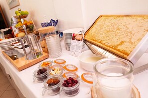 Gratis morgenmadsbuffet hver dag