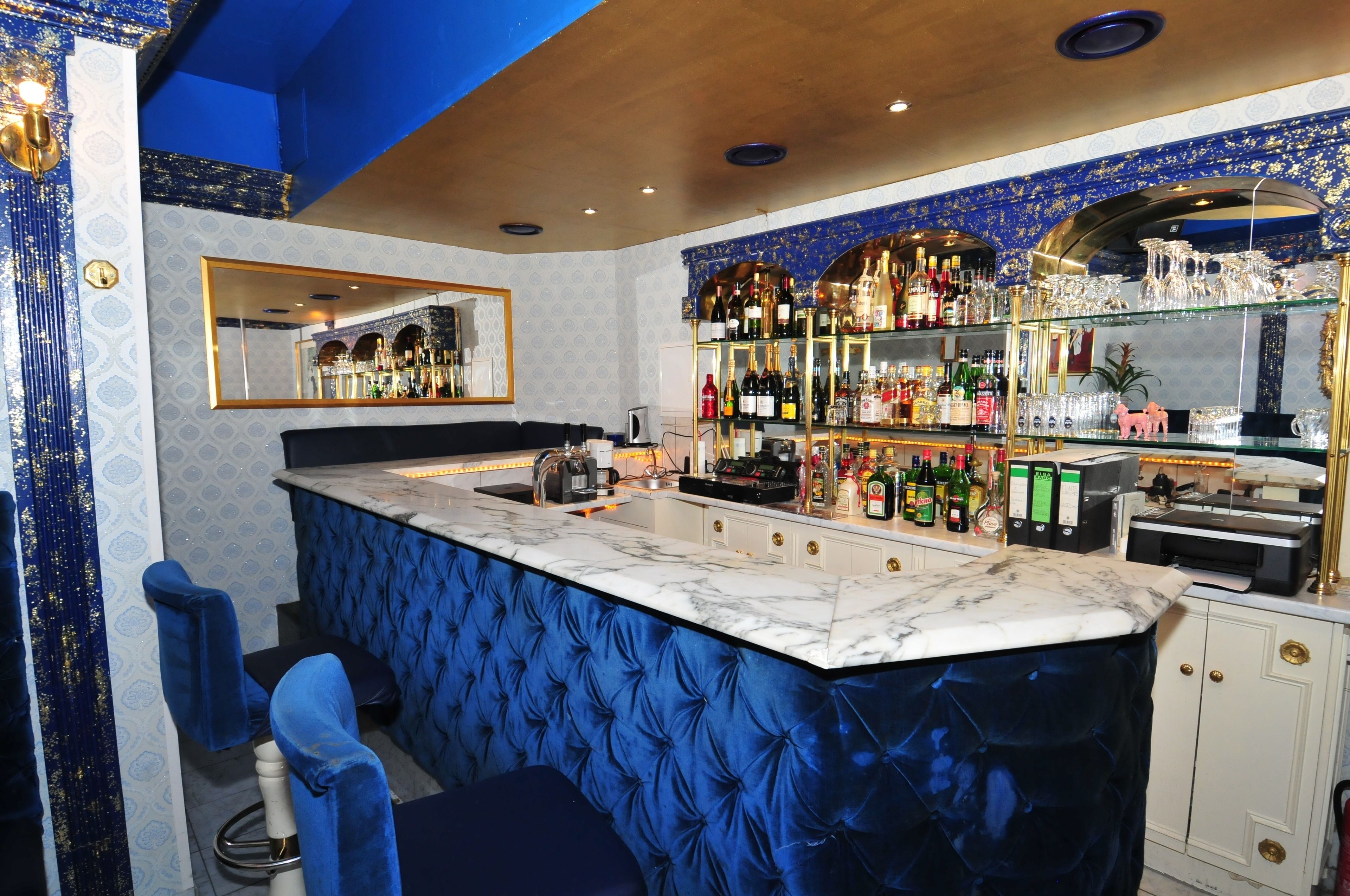 Bar (in der Unterkunft)