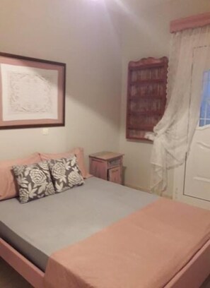 Apartment, 1 Bedroom | 1 bedroom, in-room safe, free WiFi, bed sheets