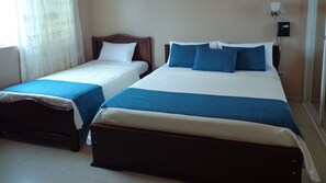 Family Suite | Egyptian cotton sheets, premium bedding, down comforters - Hotel Hamilton (Manta)