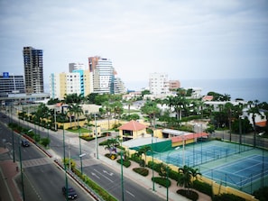 City view from property - Hotel Hamilton (Manta)