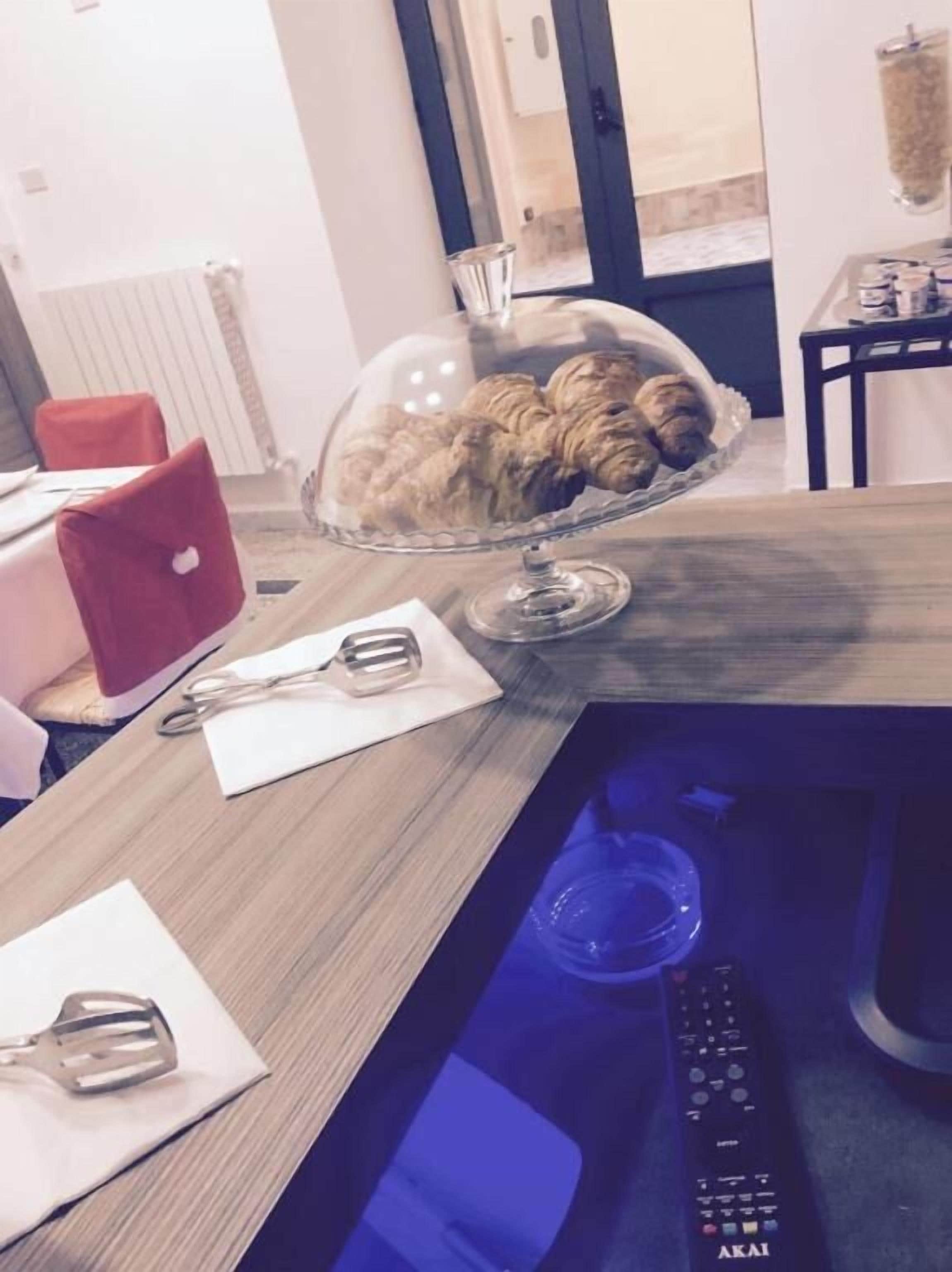 Down duvets, memory-foam beds, minibar, in-room safe