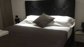 Chambre Double Supérieure | Couette en duvet d'oie, matelas mémoire de forme, minibar