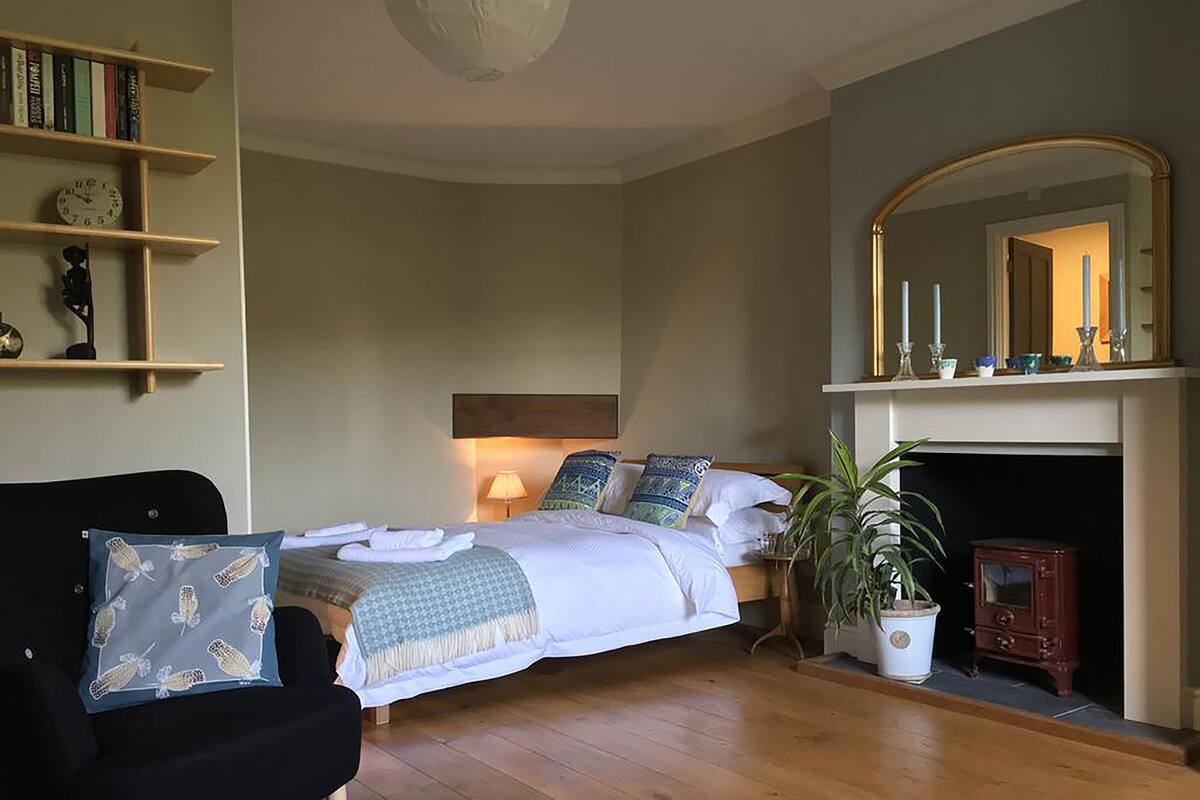 Deluxe-Doppelzimmer, 1 Doppelbett, Nichtraucher, Gartenblick | Allergikerbettwaren, Verdunkelungsvorhänge, Bügeleisen/Bügelbrett