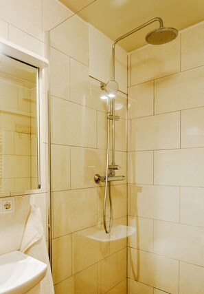 Bathroom - Guesthouse 77 (Eyrarbakki)