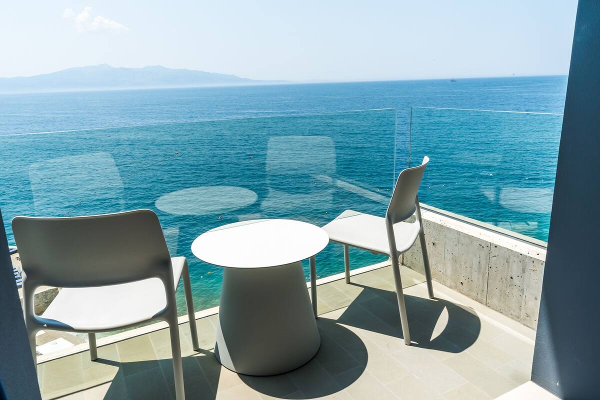 Double Room, Balcony, Front Sea View | Udsigt fra balkon