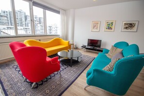 Deluxe Apartment, 1 Bedroom, Ground Floor | Living area