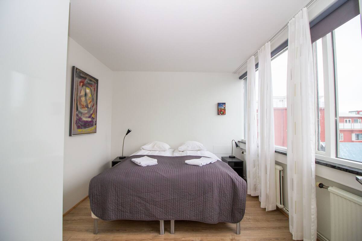 1 bedroom, blackout curtains, cots/infant beds, free WiFi