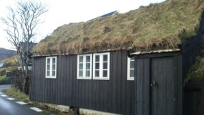 Unclassified image, 3 of 3, button - visitHOMES í Framminum (Kollafjørður)