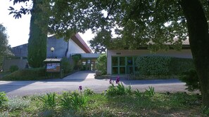 Façana frontal de l'allotjament