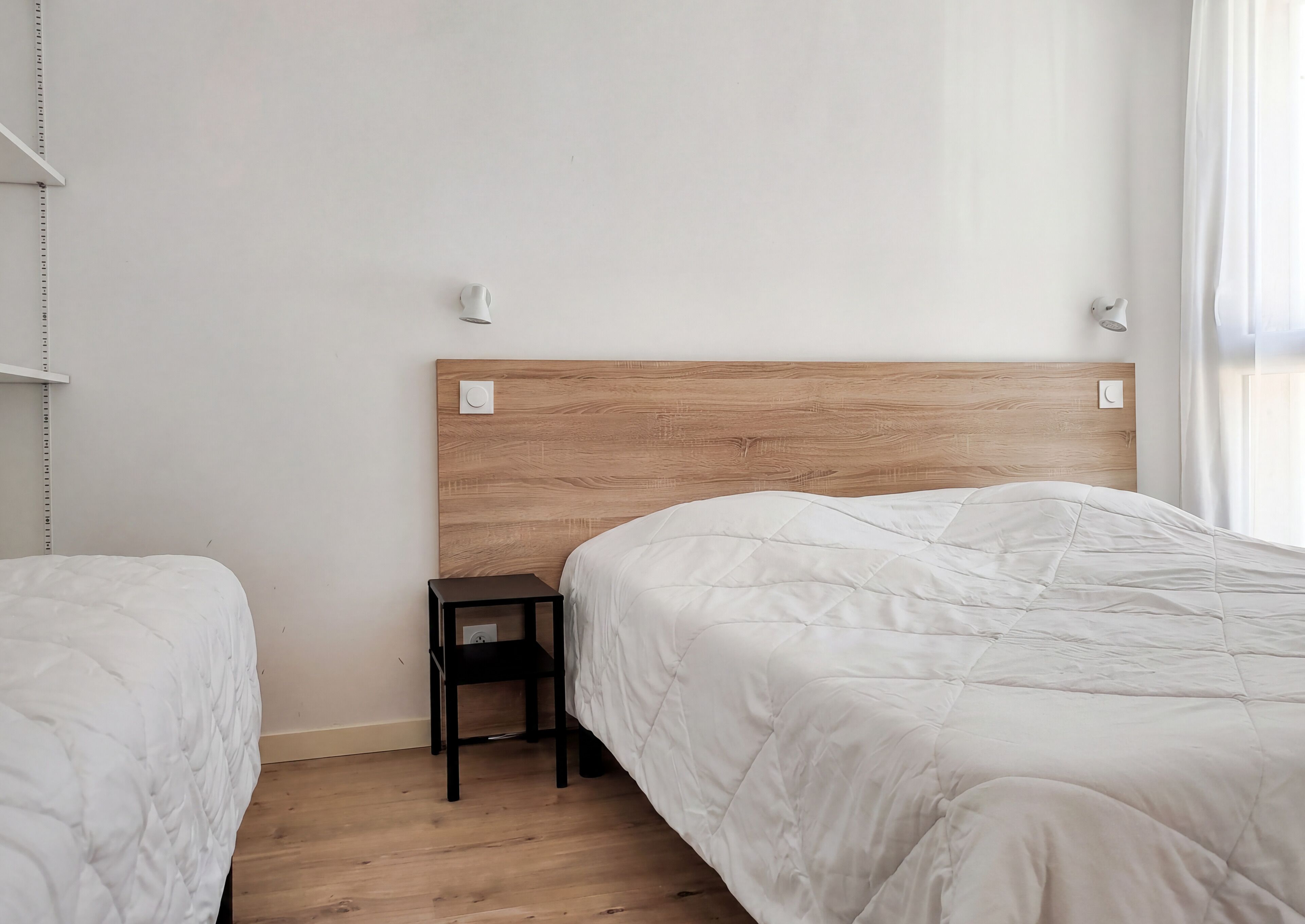 Gîte 3 Pièces 5 Personnes 1 bébé climatisation | Bureau, décoration personnalisée, ameublement personnalisé