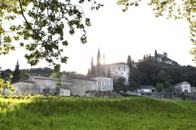 VVF Méjannes Gard, Méjannes le Clap