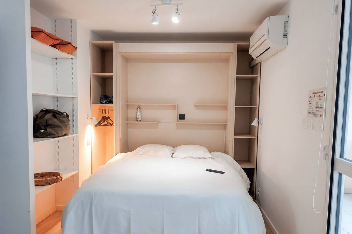 Desk, individually decorated, individually furnished, bed sheets