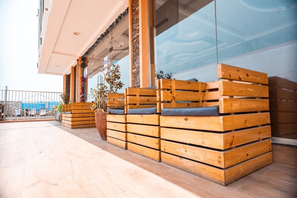 Vista frontal de la propiedad