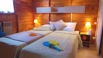 Chalet, 2 chambres (5 Pers) | Ameublement personnalisé, draps fournis