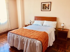 Double Room, 1 Double Bed, Private Bathroom | Free WiFi, bed sheets - Hotel Vina del Mar (Tacna)