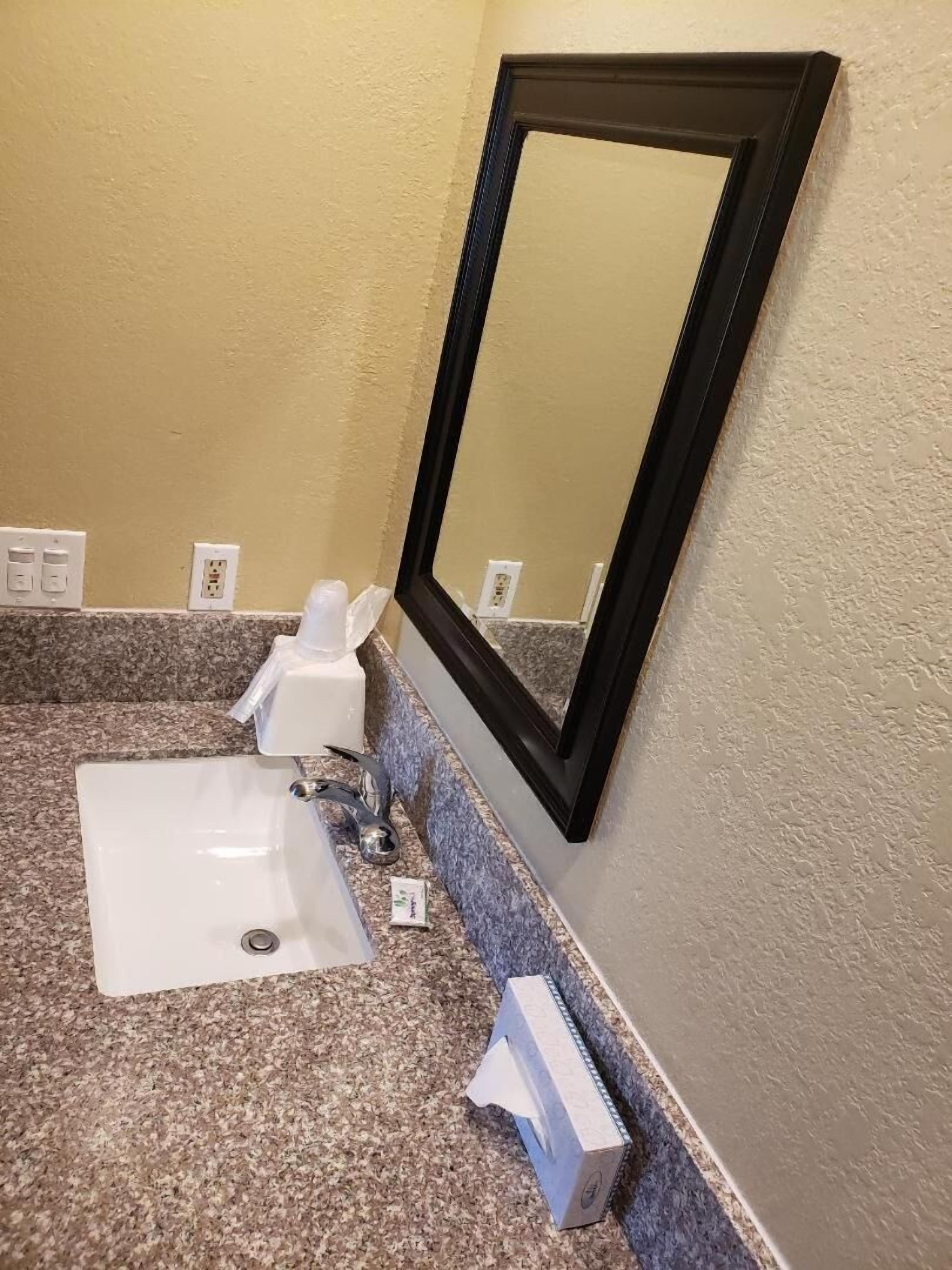 Photo - University Inn Fresno