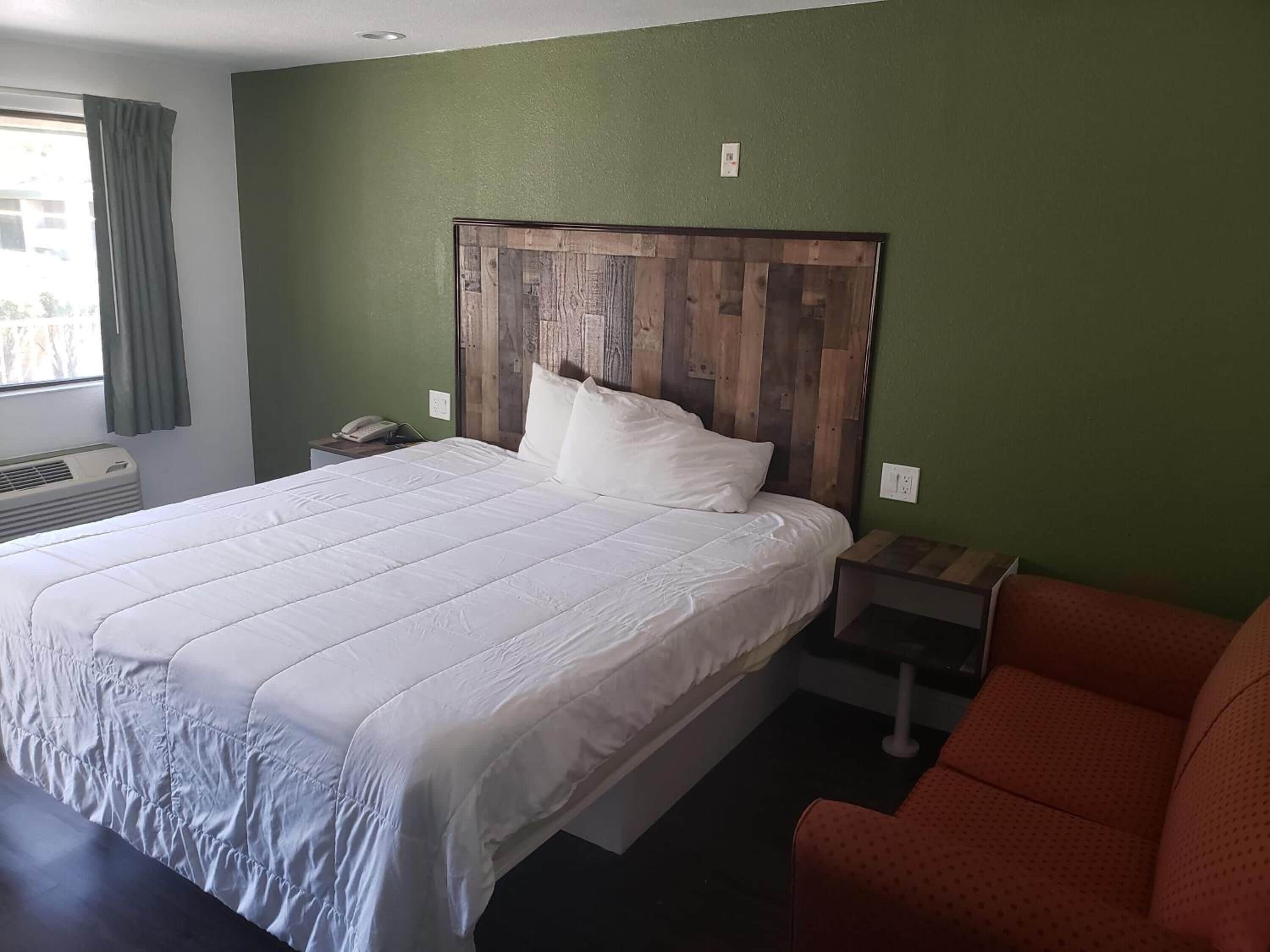 Photo - University Inn Fresno